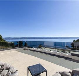 5 bedroom beachfront villa with heated pool near Omis, sleeps 9